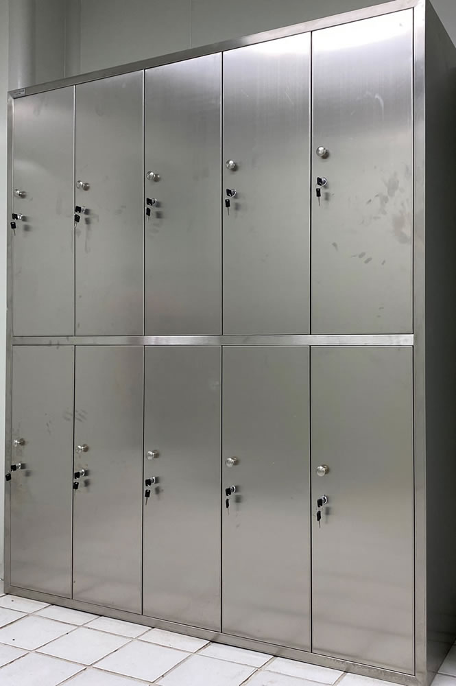 不锈钢更衣柜
